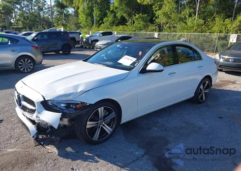 2024 Mercedes-Benz C 300 z USA, uszkodzony, nr VIN W1KAF4HB7RR186151